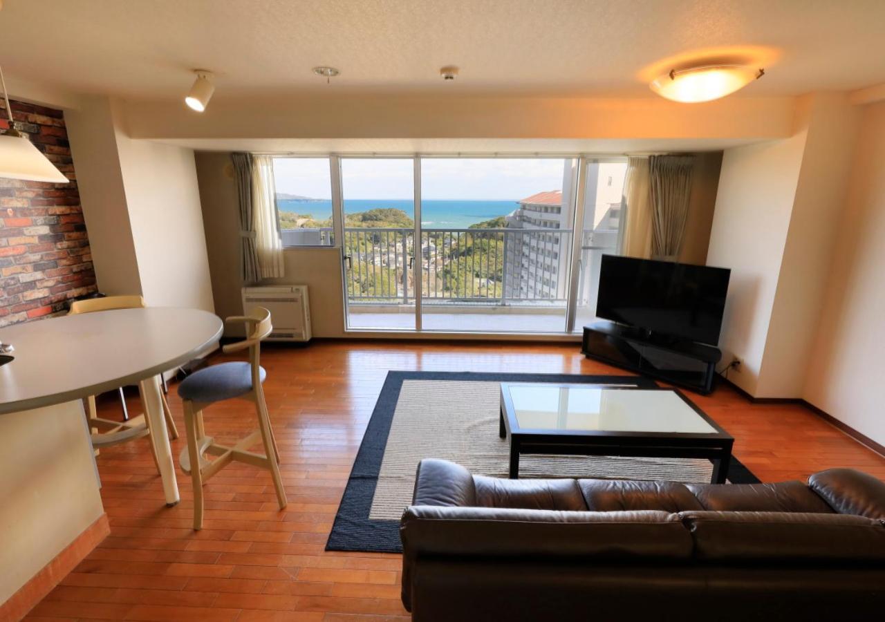 Katsuura Hilltop Hotel&Residence Buitenkant foto