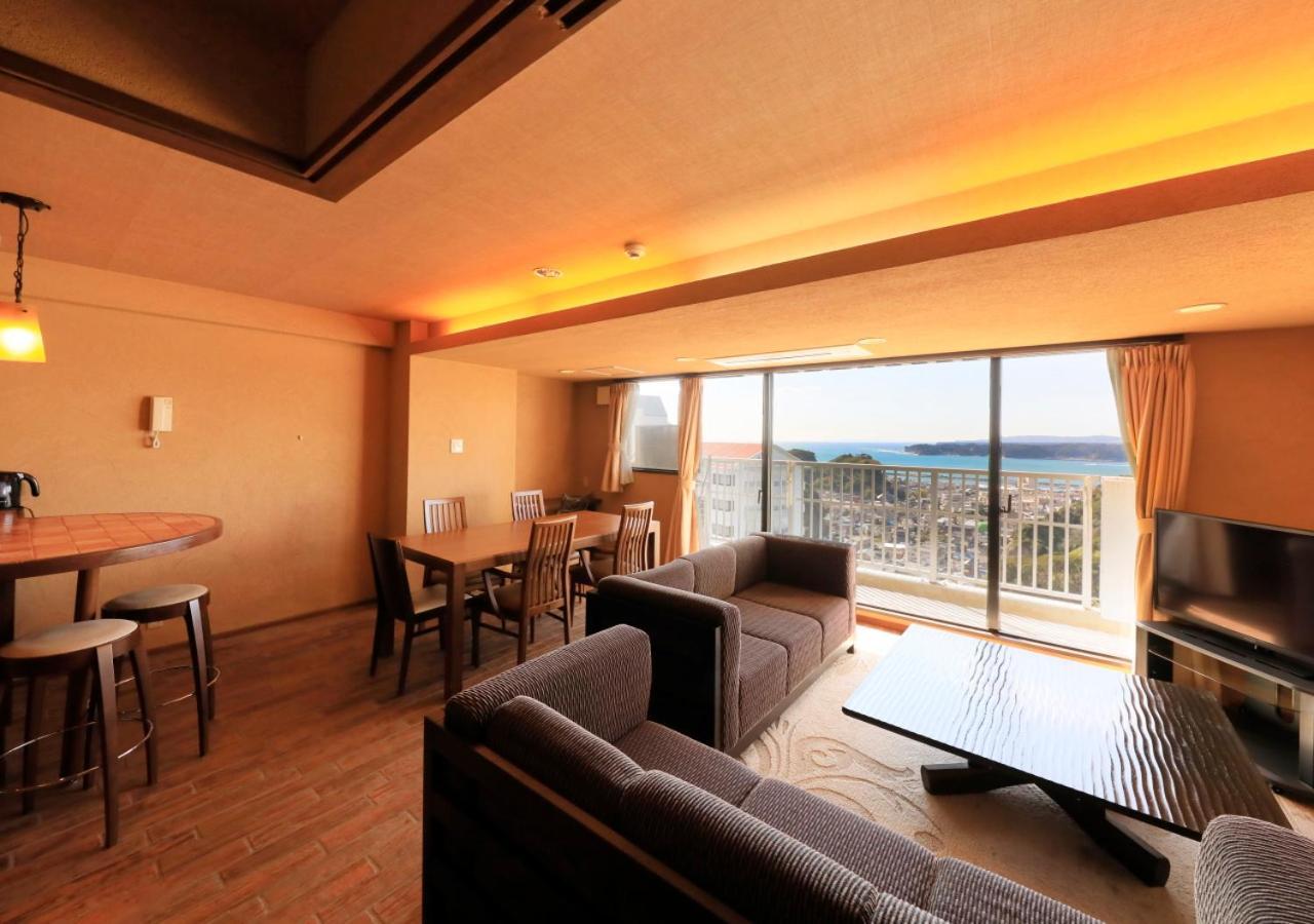 Katsuura Hilltop Hotel&Residence Buitenkant foto