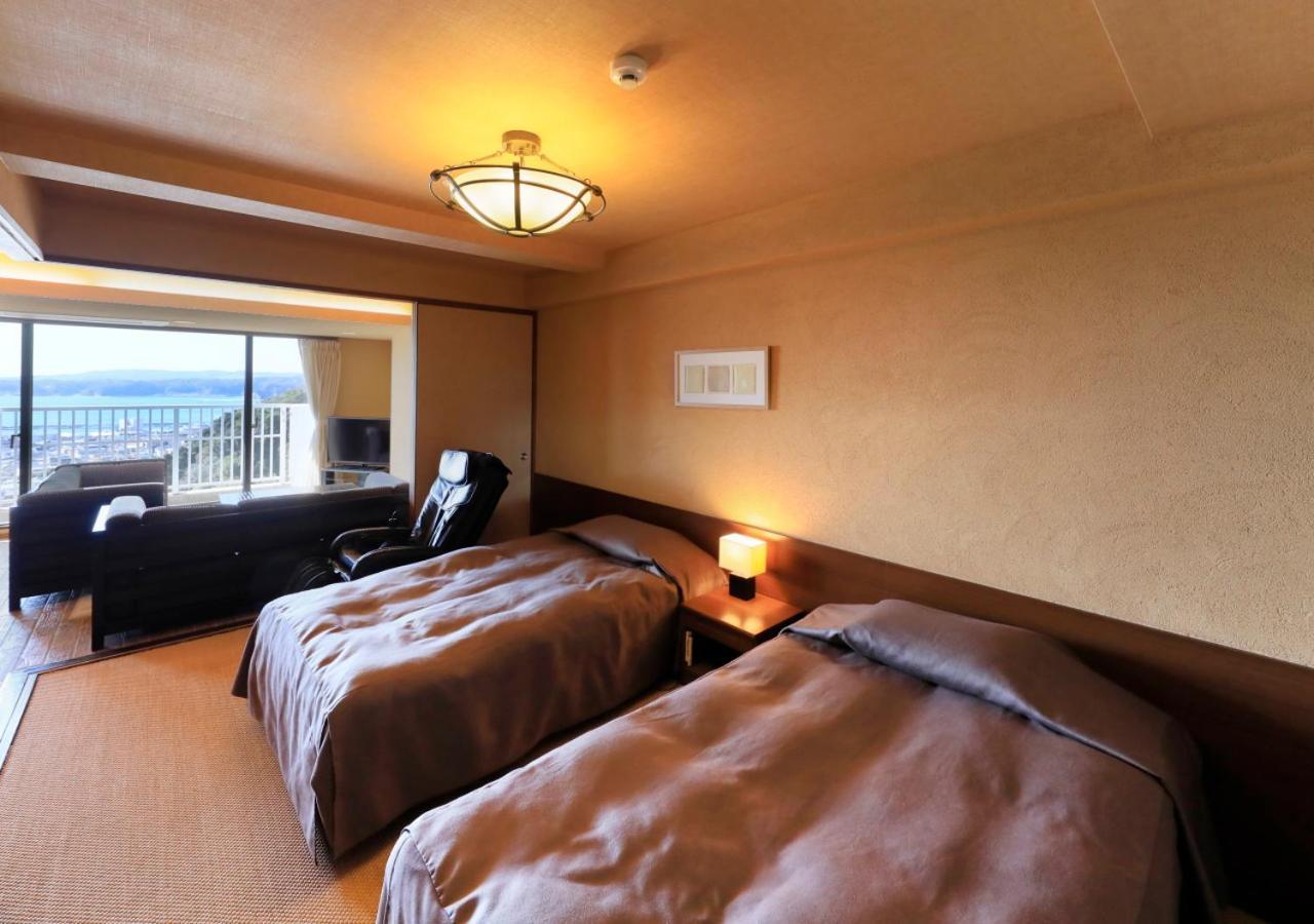 Katsuura Hilltop Hotel&Residence Buitenkant foto